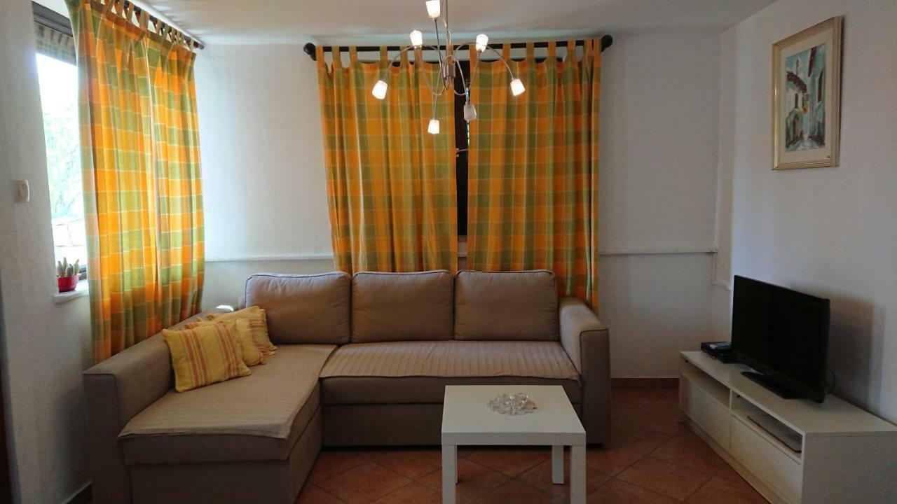 Apartments Rogocana Labin  Exterior photo